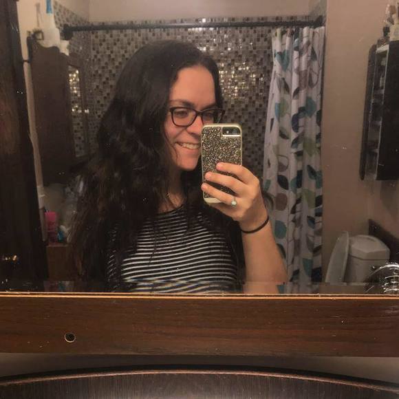 Meet your Posher, Hope - Picture 1 of 1